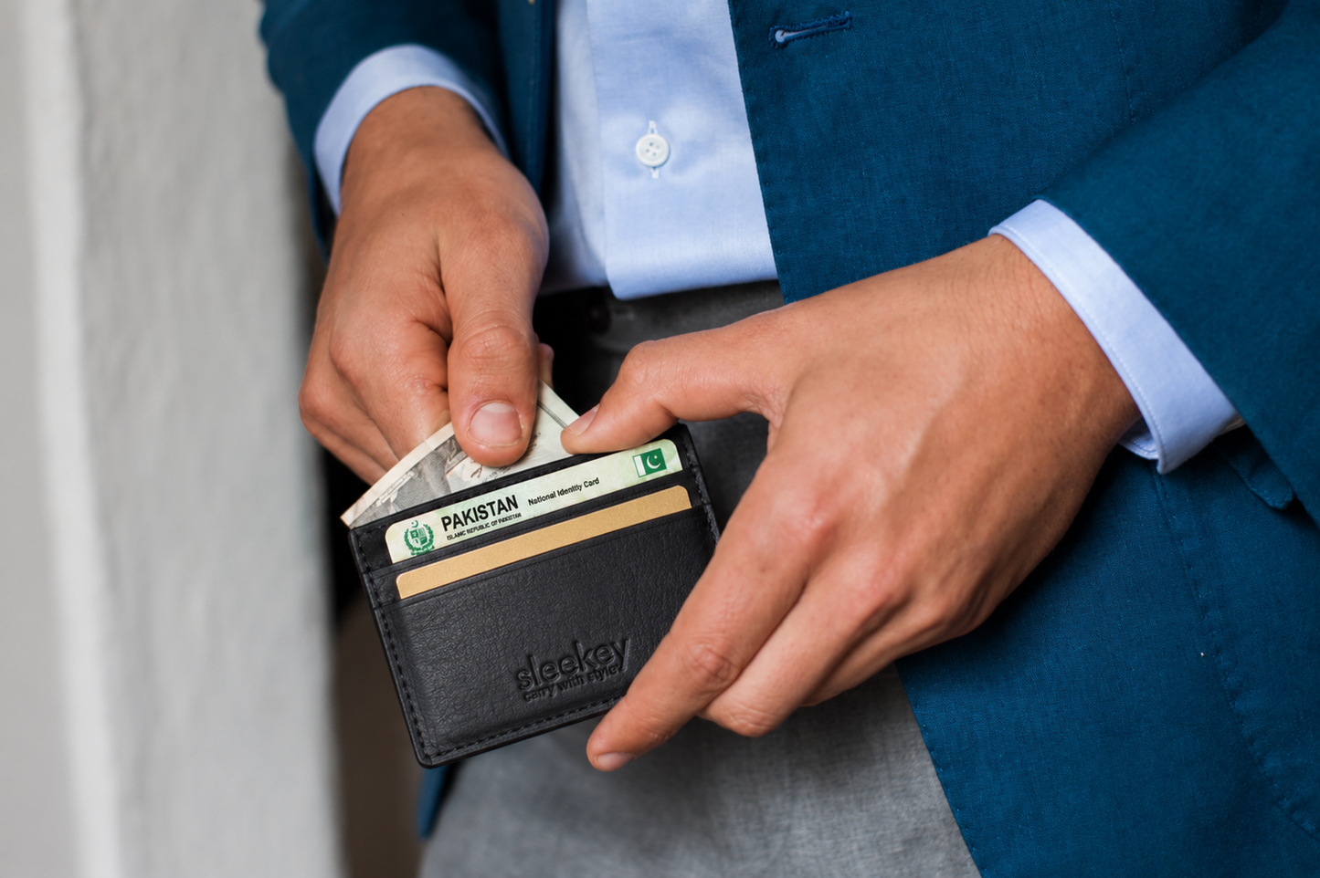 Sleekey CardPro – Slim Leather Card Holder Wallet