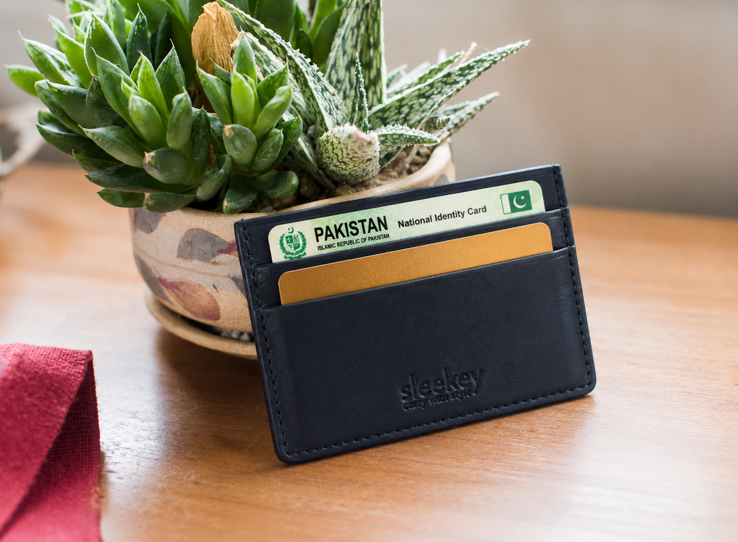 Sleekey CardPro – Slim Leather Card Holder Wallet
